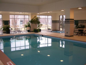  Wyndham Moline on John Deere Commons  Молайн